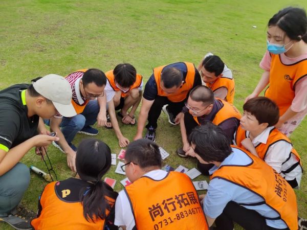 遠程監(jiān)控,報警巡邏,清機加鈔,清分整點,憑證寄庫,頭寸箱寄庫,商鋪安保,智能家居