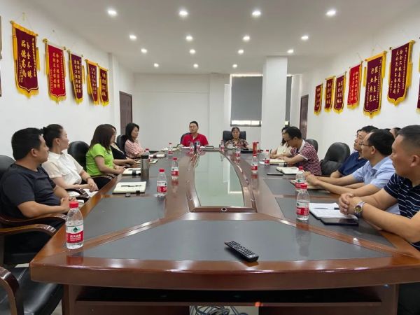 遠(yuǎn)程監(jiān)控,報(bào)警巡邏,清機(jī)加鈔,清分整點(diǎn),憑證寄庫(kù),頭寸箱寄庫(kù),商鋪安保,智能家居